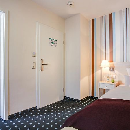 Rhein Neckar Hotel มานไฮม์ ภายนอก รูปภาพ