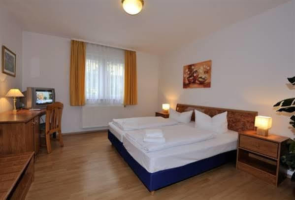 Rhein Neckar Hotel มานไฮม์ ภายนอก รูปภาพ