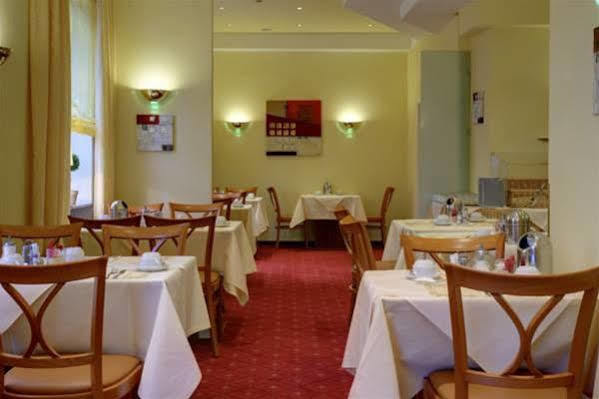 Rhein Neckar Hotel มานไฮม์ ภายนอก รูปภาพ