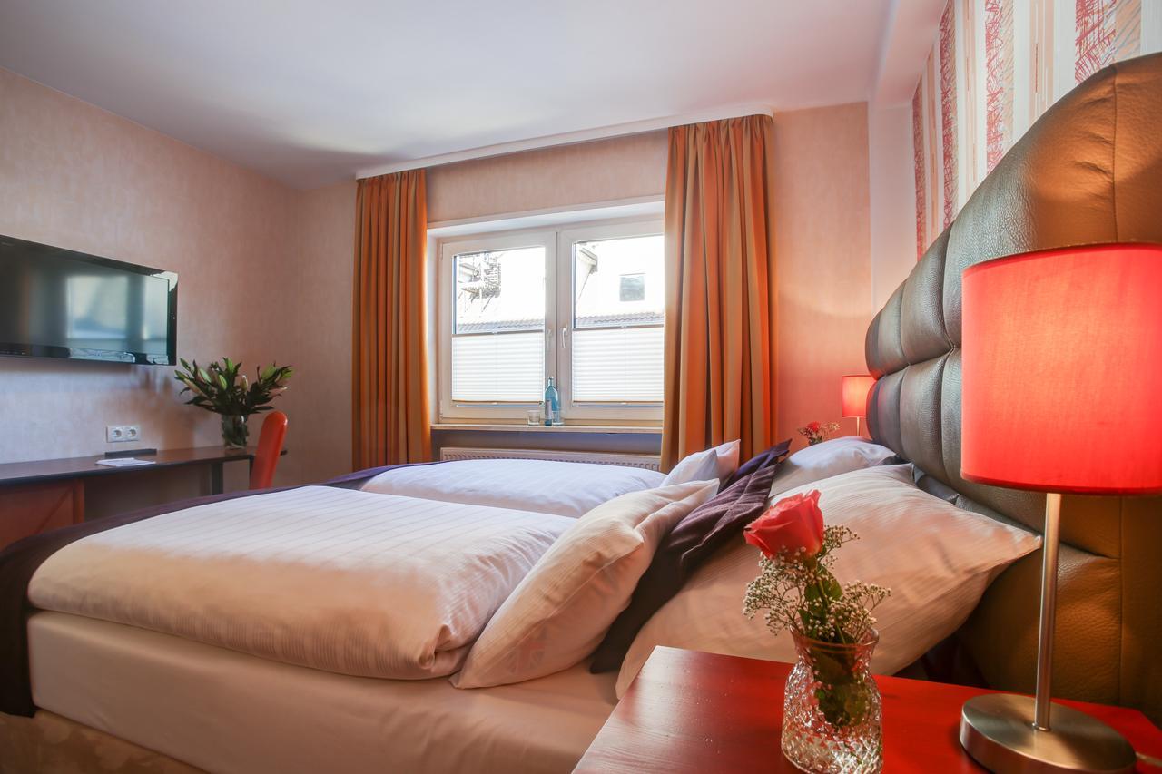 Rhein Neckar Hotel มานไฮม์ ภายนอก รูปภาพ